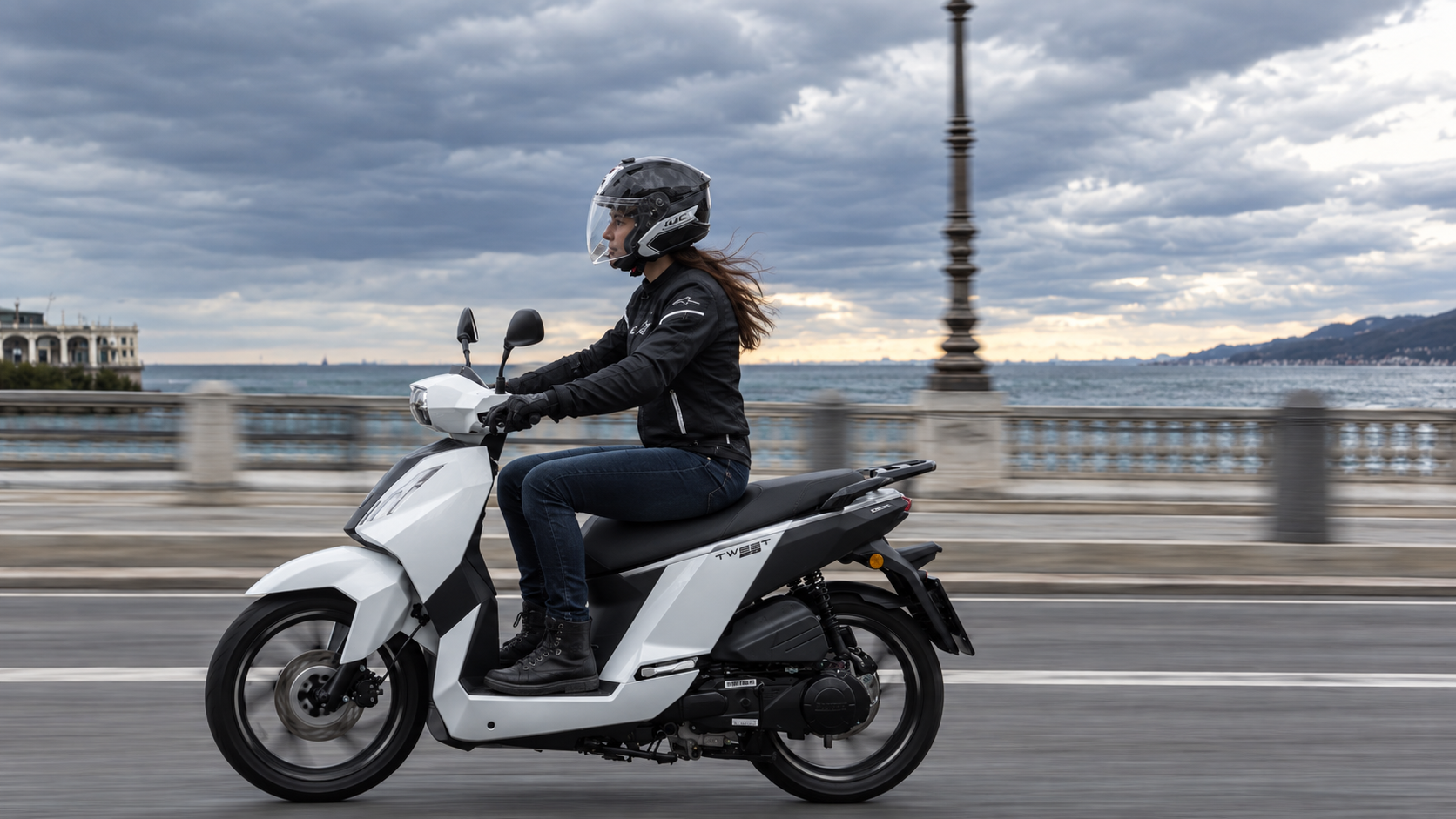 Peugeot Tweet in offerta sul lungomare di Trieste